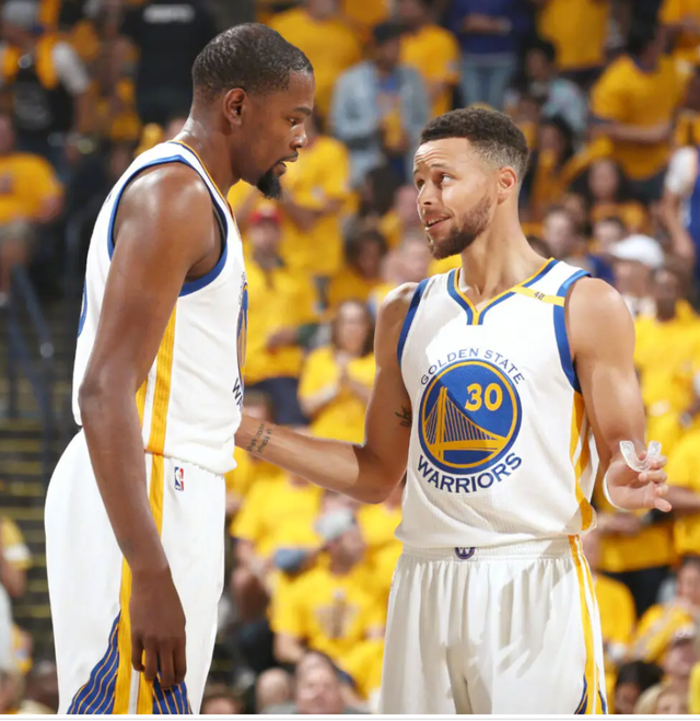 转会期NBA总决赛传出新动向，布莱顿外线爆发，管理层表态——管理层满意，团队化学反应显著的简单介绍-爱游戏入口